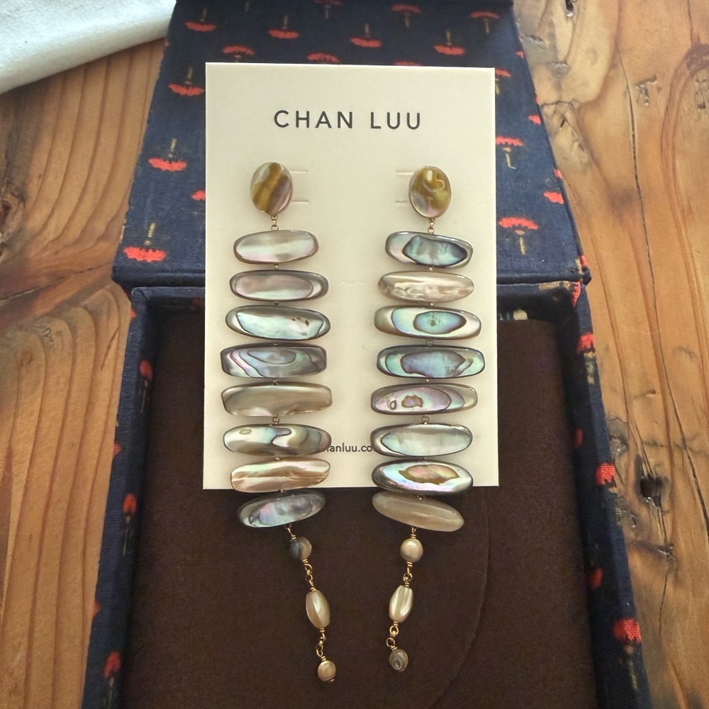 Chan Luu Mizumi Abalone Earrings New